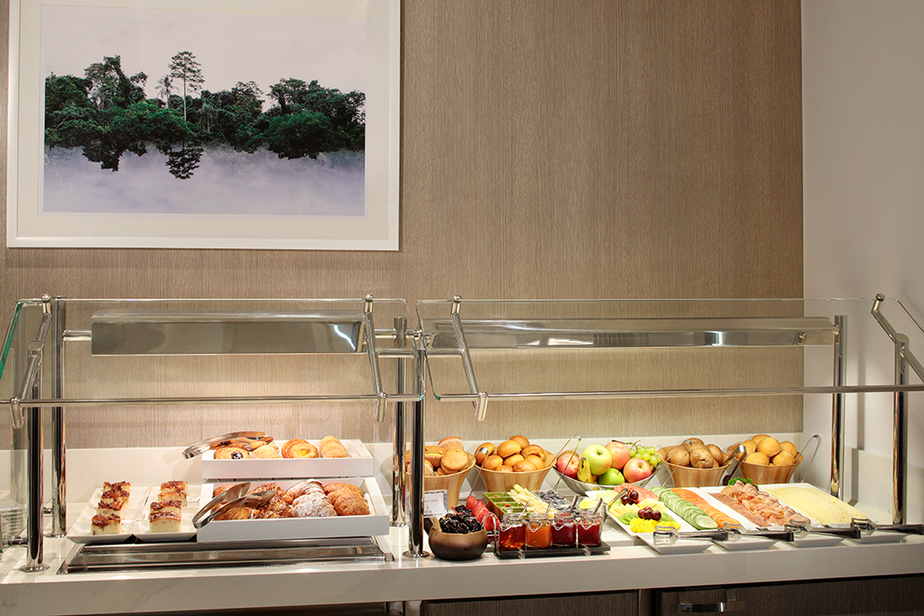 Celebrity Cruises Millennium Revolution Retreat Lounge 2.jpg